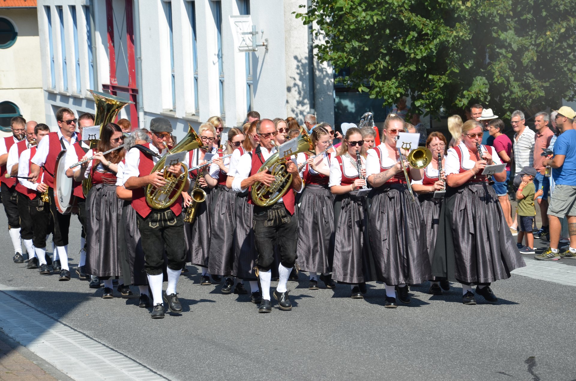 Musikverein Reulbach-Brand beim Festzug Bürgerfest Wüstensachsen