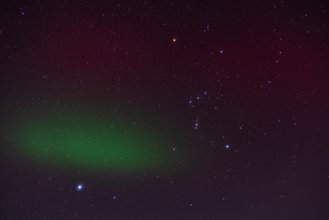 Polarlichter und Sternenbild Orion am Rhöner Nachthimmel