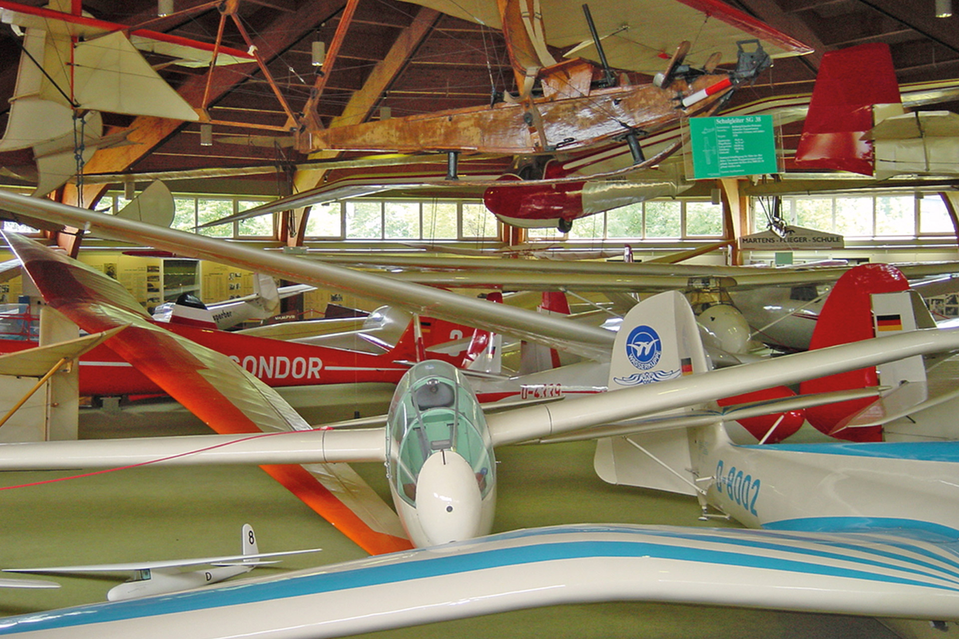 Segelflugmuseum von innen auf der Wasserkuppe